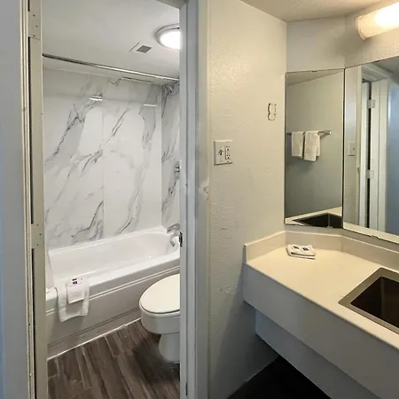 Studio 6 Suites Dayton Oh Englewood